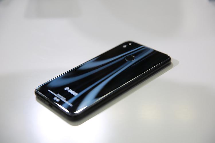 双2.5d玻璃设计+骁龙653:360 发布 n5s 智能手机1699元